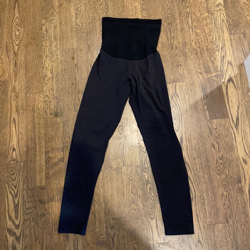 Black leggings- medium